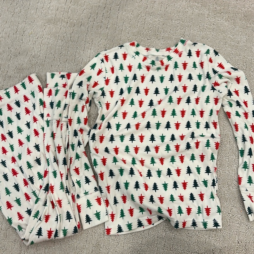GAP✨ Holiday Jammies kids size 10💚🌲